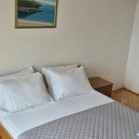 Mia - Two-bedroom With Balcony And Sea View Apartmán *