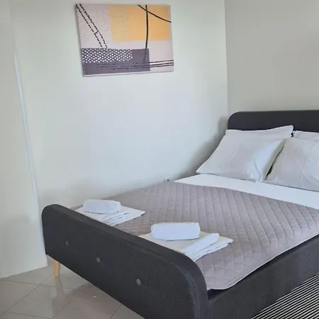 Mia - Two-bedroom With Balcony And Sea View *