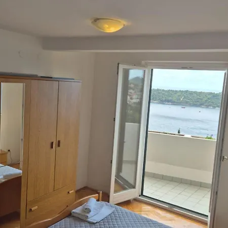 Mia - Two-bedroom With Balcony And Sea View *