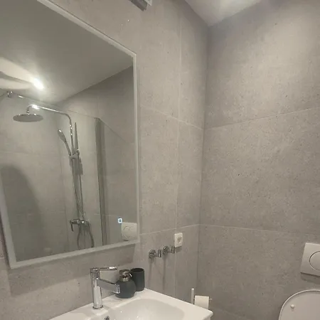 Mia - Two-bedroom With Balcony And Sea View Appartement *