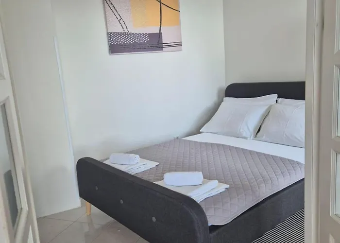 Mia - Two-bedroom With Balcony And Sea View *