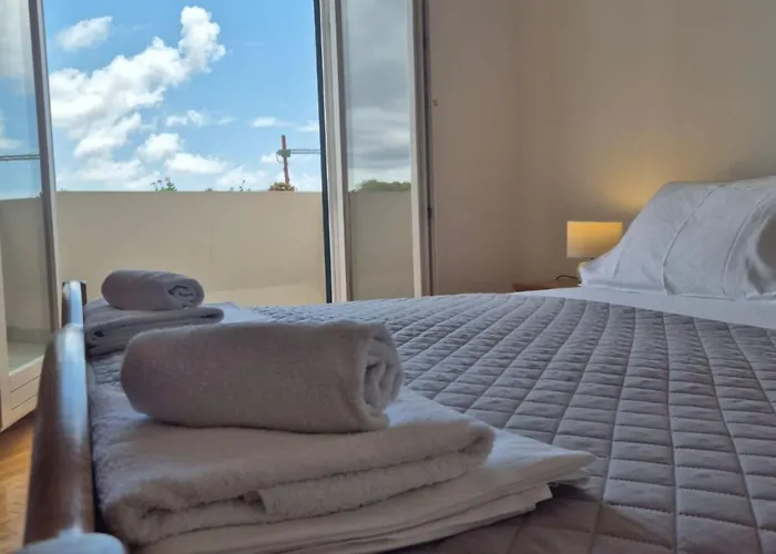 Mia - Two-bedroom With Balcony And Sea View